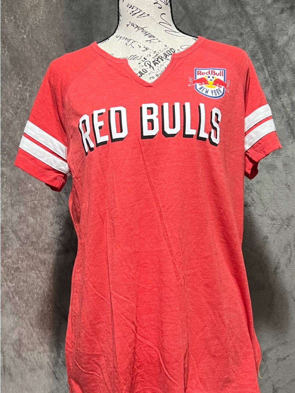 Red Bulls Short Sleeve Tee — Women's Red V-Notch Top NWOT Size Medium